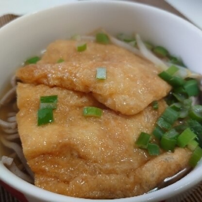 いつも麺つゆでお蕎麦を食べていましたが、こちらのレシピの方が断然美味しい♡これからもお蕎麦の時はお世話になります(*´◒`*)♪ᵗʱᵃᵑᵏᵧₒᵤ♫